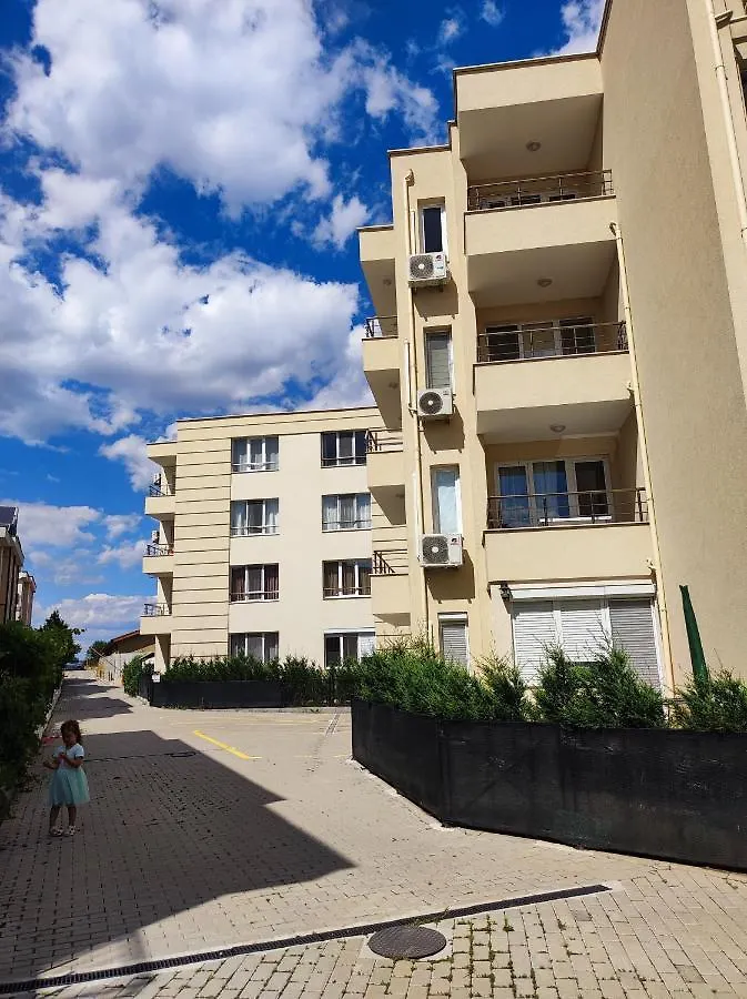 Salamander Apartment Sarafovo